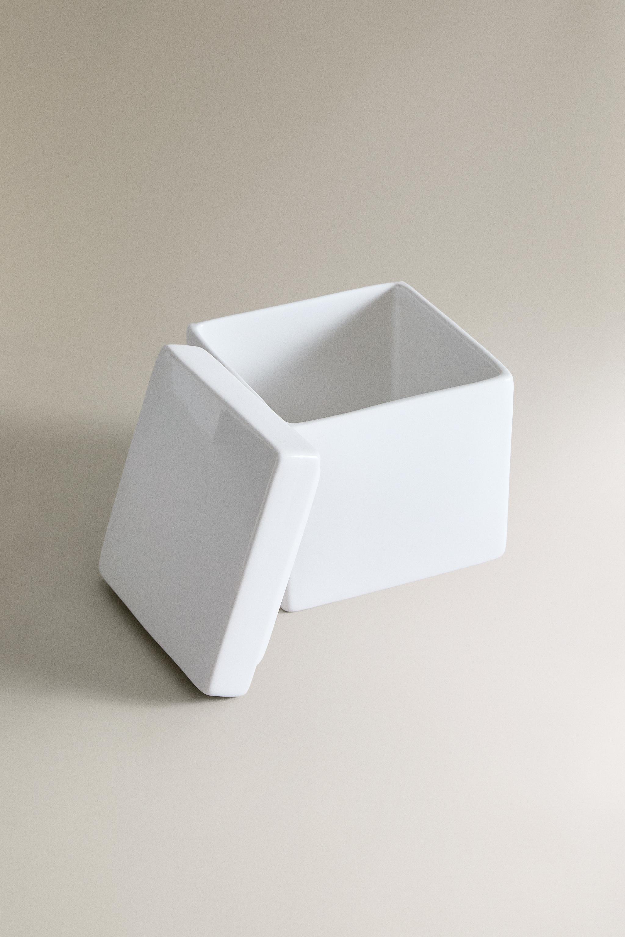 WHITE EARTHENWARE BATHROOM ORGANIZER JAR